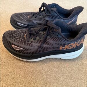 HOKA Clifton 9 Women’s Running Shoes Size 6 Black Rose Gold Cushioned Trainer